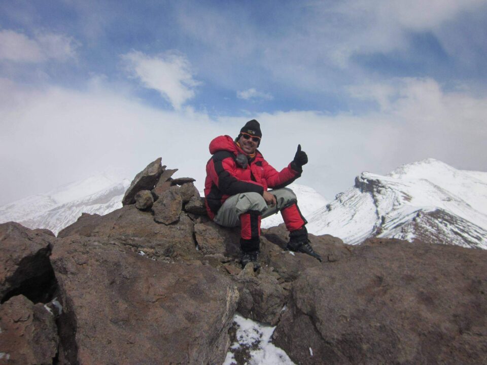 Ascenso al nevado ojos del salado