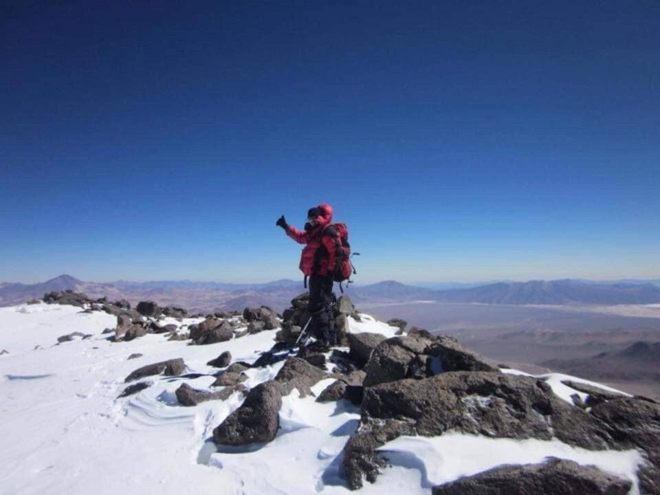 vista hermosa de la cima de volcán lascar